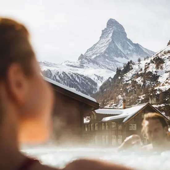 Beausite Zermatt W22 Outdoorpool Lifestyle 2